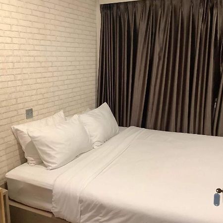 Cr.Hotel Makkasan Exterior photo